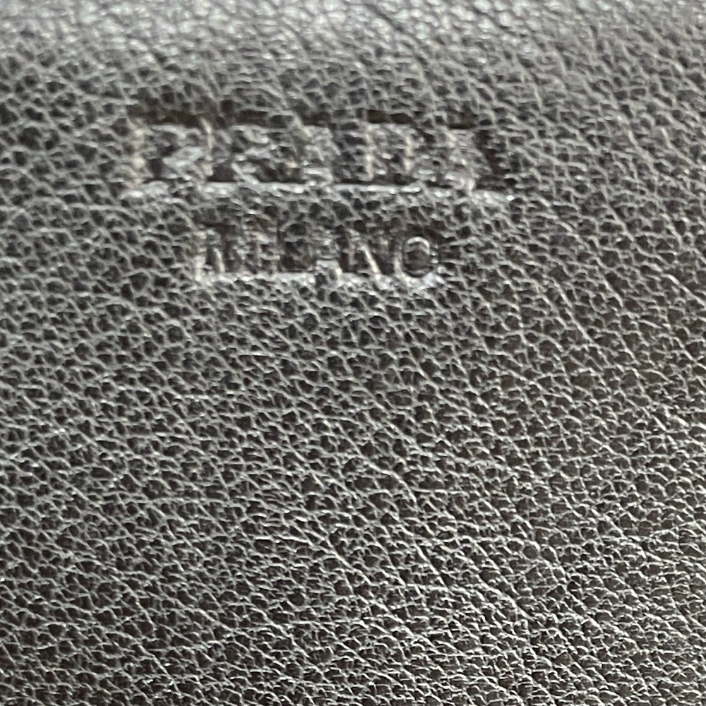 Prada Nappa Gaufre leather continental wallet with gold hardware - Picture 10 of 15